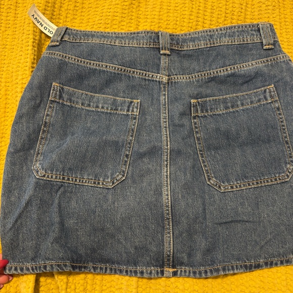 Old Navy Blue Denim Mini Skirt - Picture 2 of 4